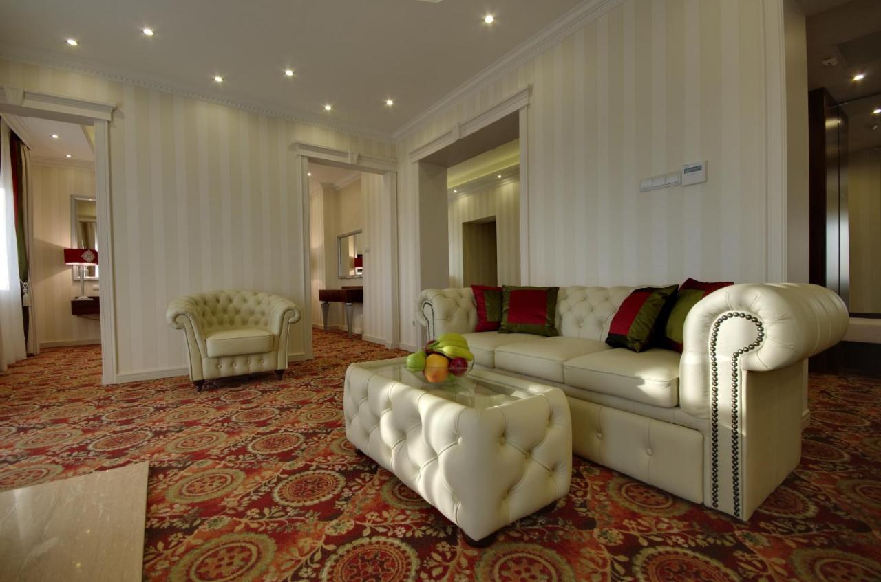 Arcanum Hotel Bekescsaba Extérieur photo