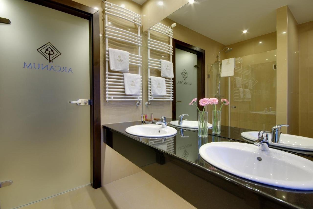 Arcanum Hotel Bekescsaba Extérieur photo