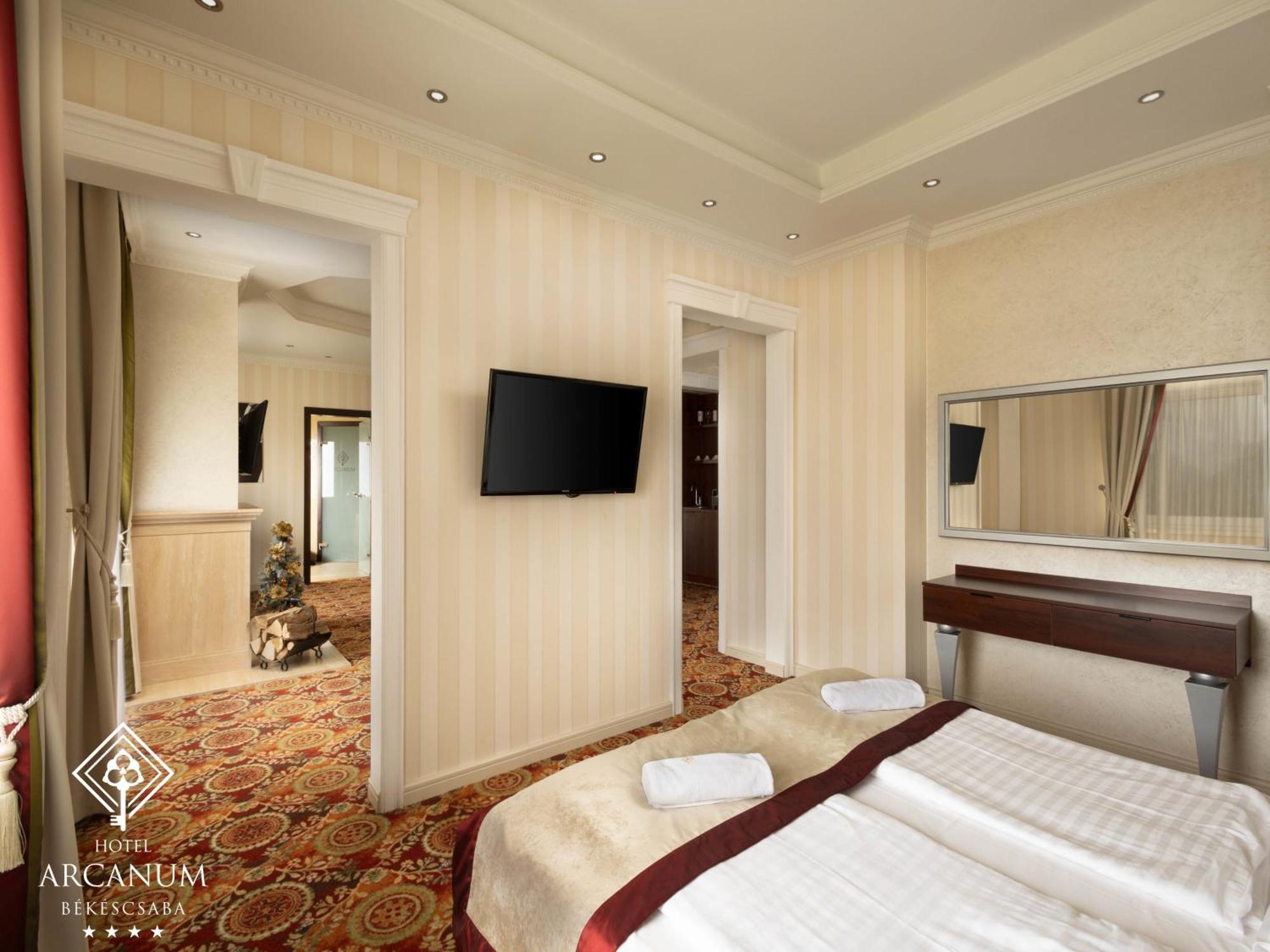 Arcanum Hotel Bekescsaba Extérieur photo
