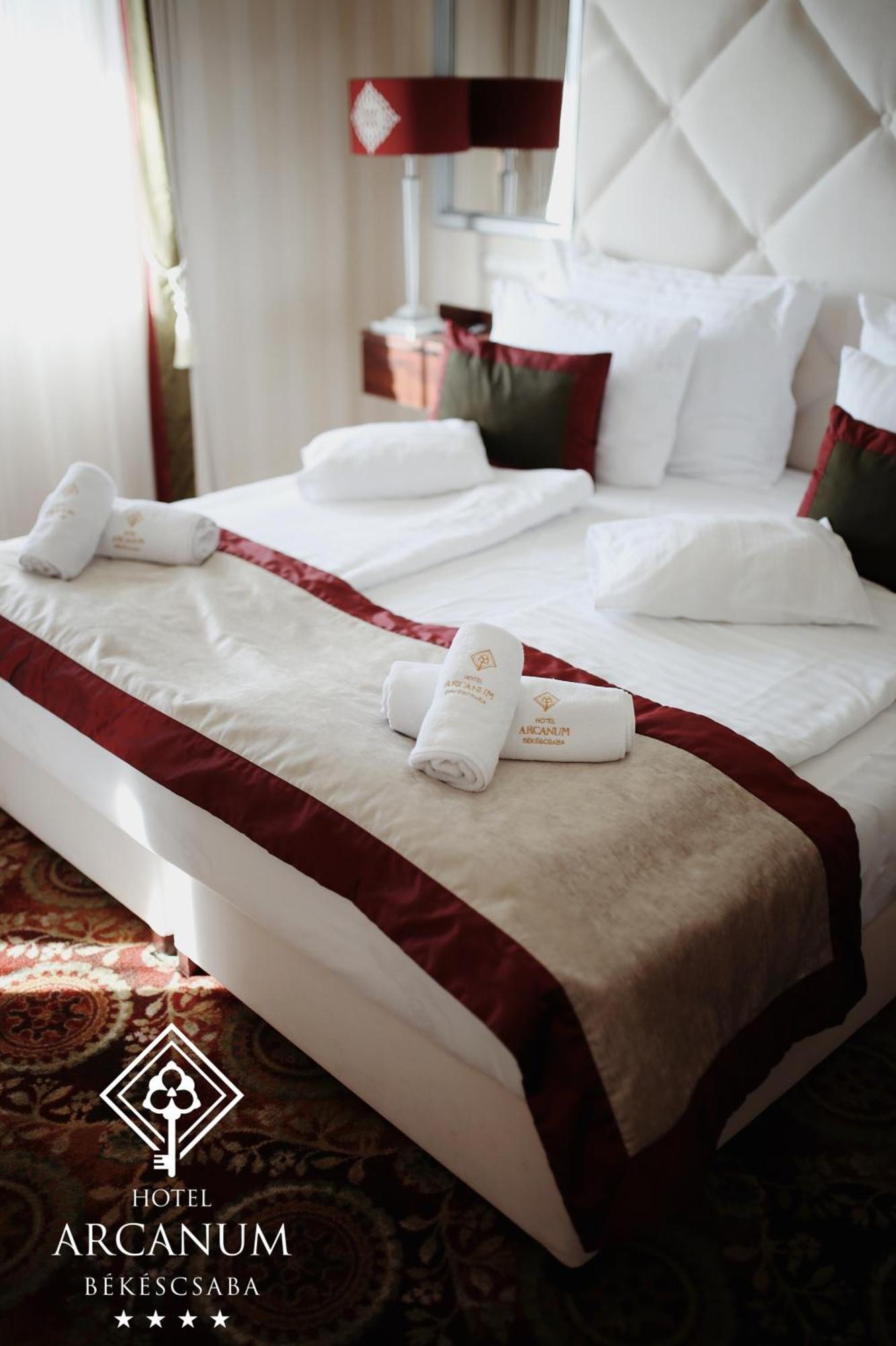 Arcanum Hotel Bekescsaba Extérieur photo