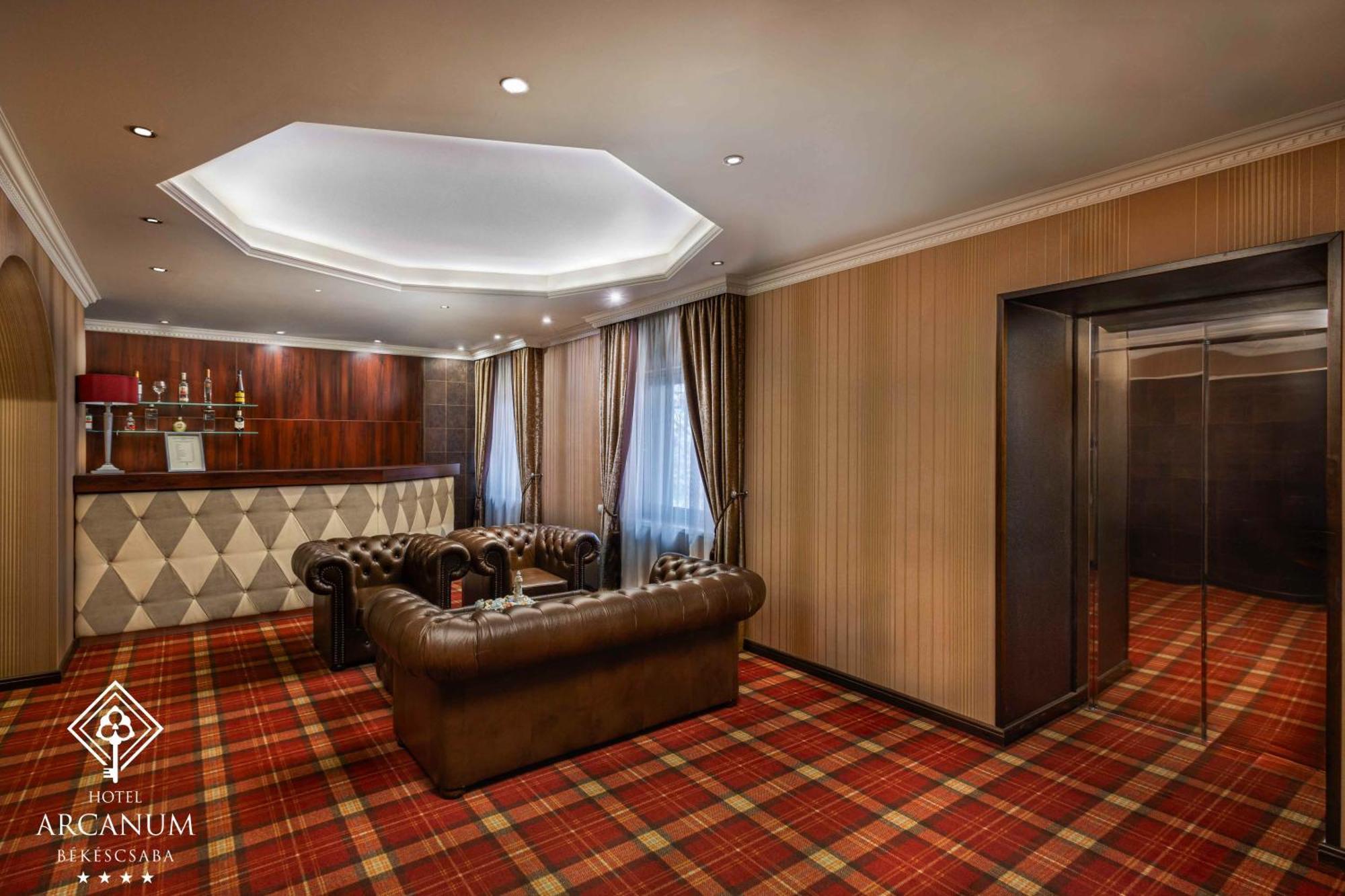 Arcanum Hotel Bekescsaba Extérieur photo