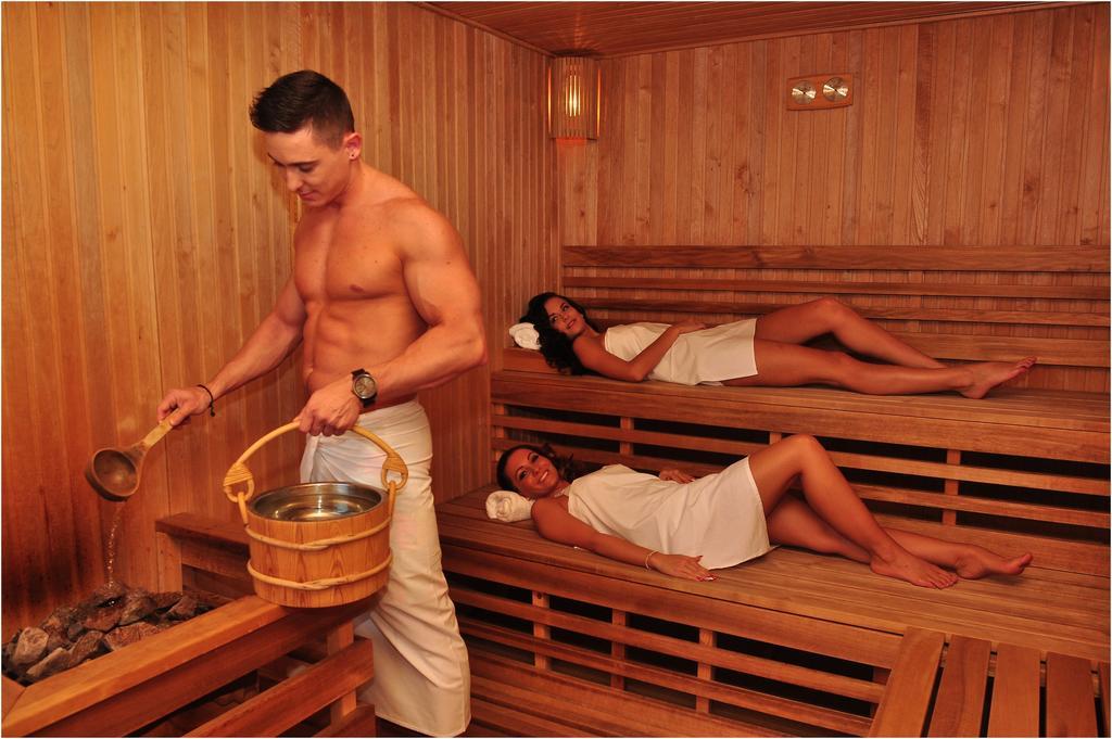 Arcanum Hotel Bekescsaba Extérieur photo