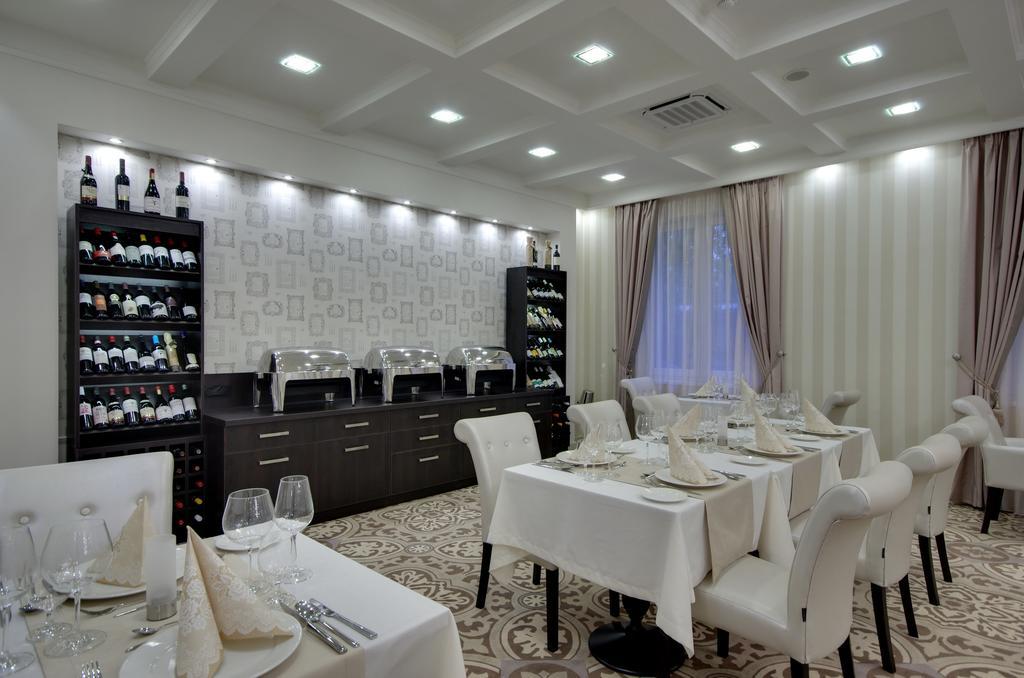 Arcanum Hotel Bekescsaba Extérieur photo