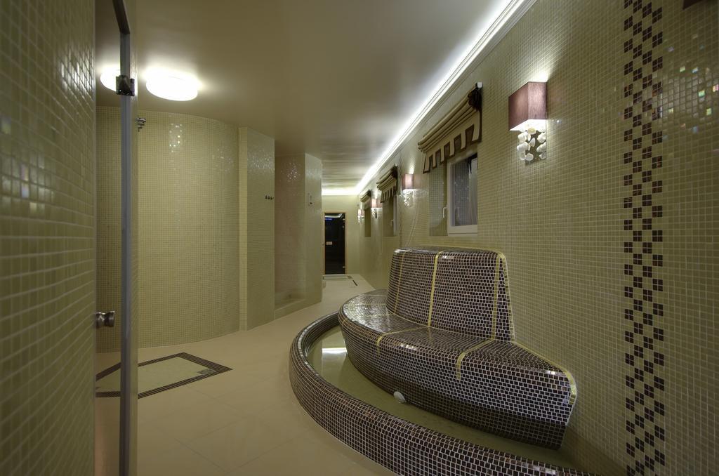 Arcanum Hotel Bekescsaba Extérieur photo