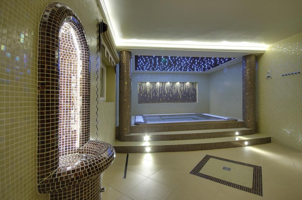 Arcanum Hotel Bekescsaba Extérieur photo