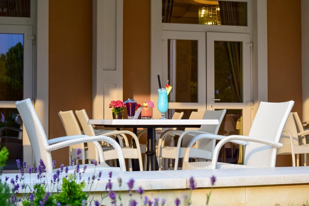 Arcanum Hotel Bekescsaba Extérieur photo